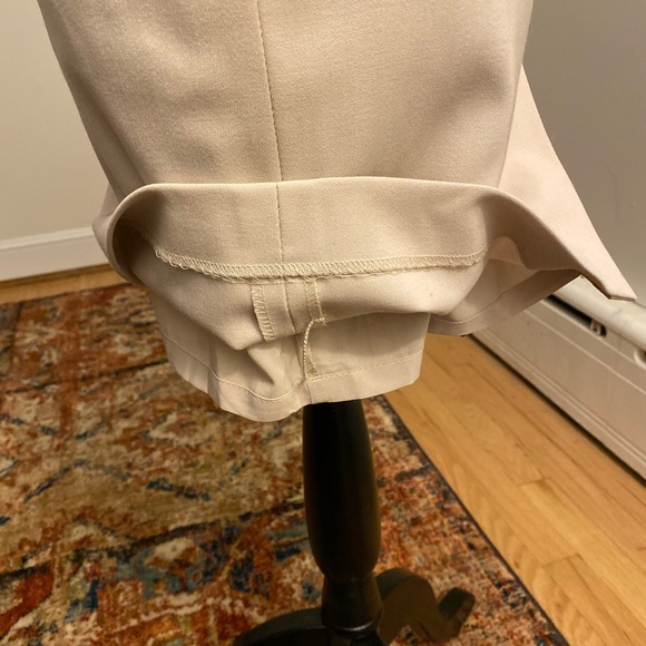 Banana Republic Skirt - Khaki, Size 2 - Picture 5 of 7